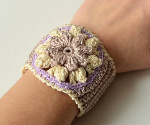 Spring Flower Bracelet photo 3