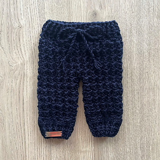 William baby pants to 2 years available as a separate pattern