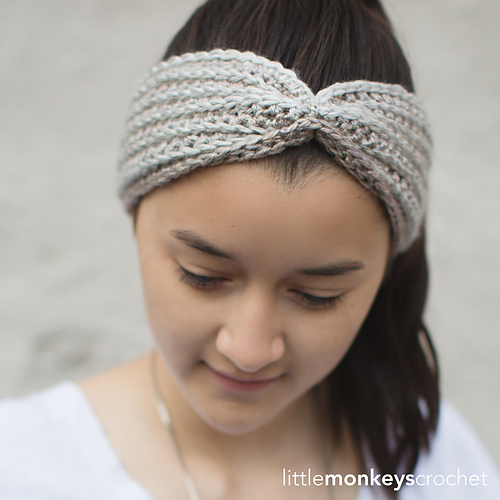 Ribbed Cinched Ear Warmer photo 2