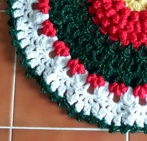 Berry Christmas Doily photo 5