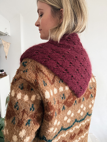 Oxalis Triangle Scarf