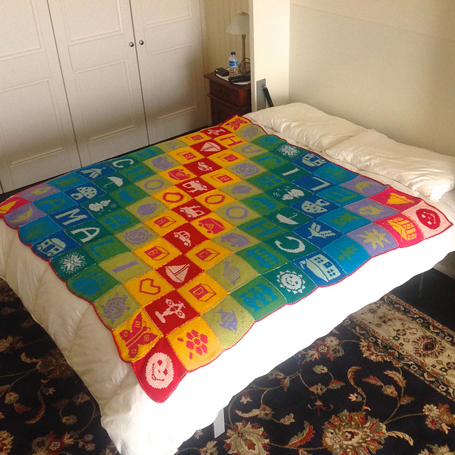 Ravelry Build your own blanket pattern by Nicola Young, Loopenzeloop