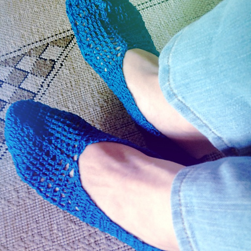 p.34 socks with ribbon