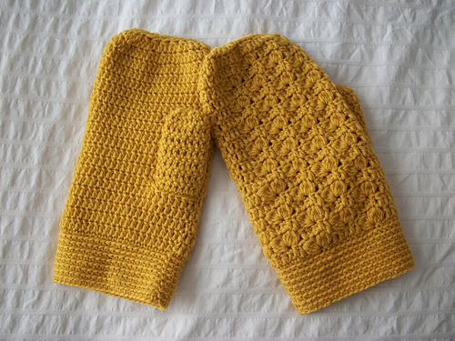 Arles Patterned Mittens photo 2