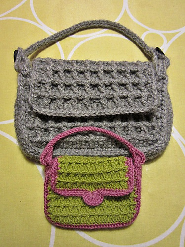 C. Waffle Pochette 다른 모습 1