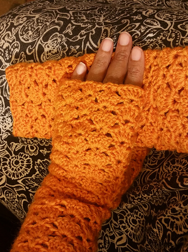 Hermione Shell Mittens photo 5