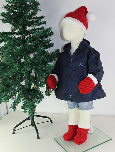 Ravelry: Toddler Santa Hat, Boots and Mittens pattern by Christine Grant