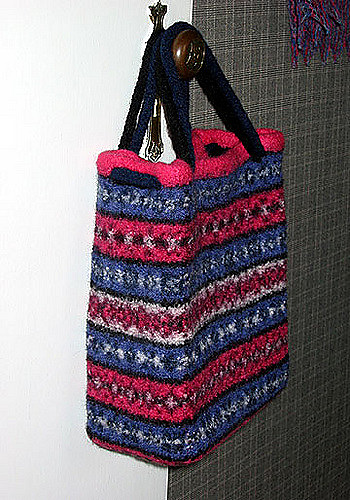 Felted tote with Fair Isle patterns photo 4