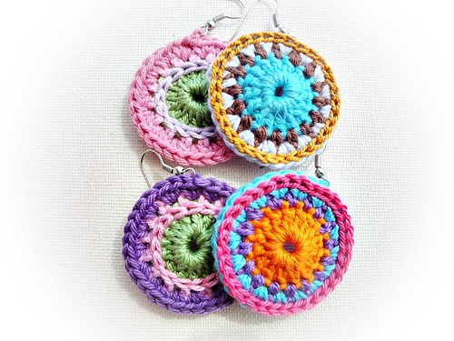 Crochet Bracelet and Earrings photo 7