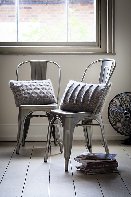 Vertical Ripple Cushion