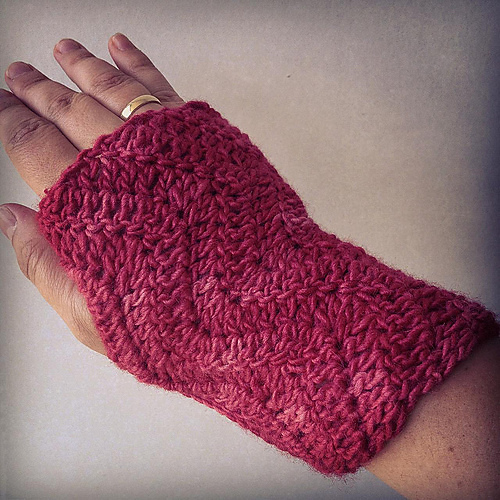 Wavy Scarf with mittens photo 1