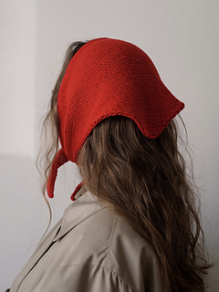 Classic Merino Size 1
KFO Merino in Red Currant held double on 5mm needles