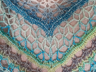 Jervis Bay Edlothia Shawl - Star pattern