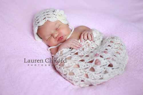 Fan shell bonnet and wrap photo 7