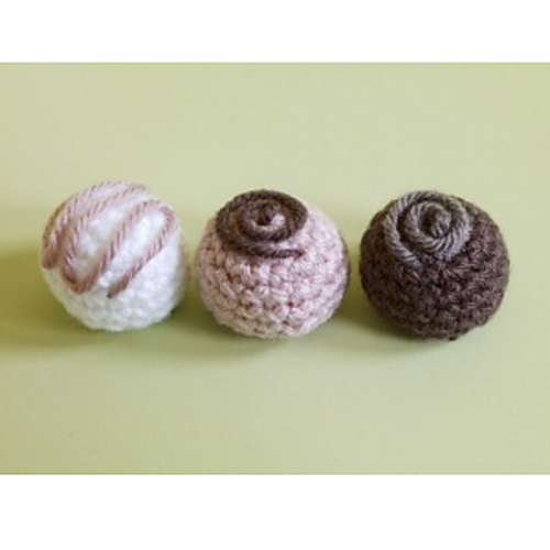 Amigurumi Bon-Bon Magnets photo 1