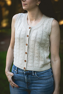 Button-down in BC Garn Bio Balance in Ivory with ribbing