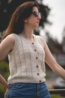 Button-down in BC Garn Bio Balance in Ivory with ribbing