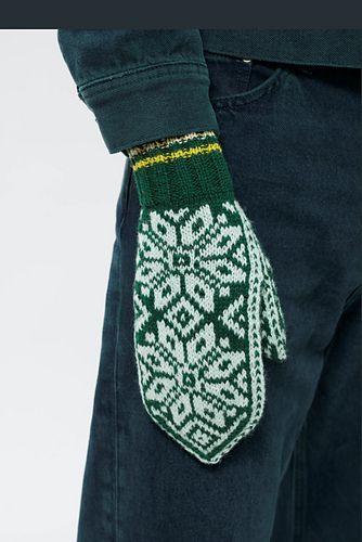 427-2 Votter med Stjernerose - Rauma Garn