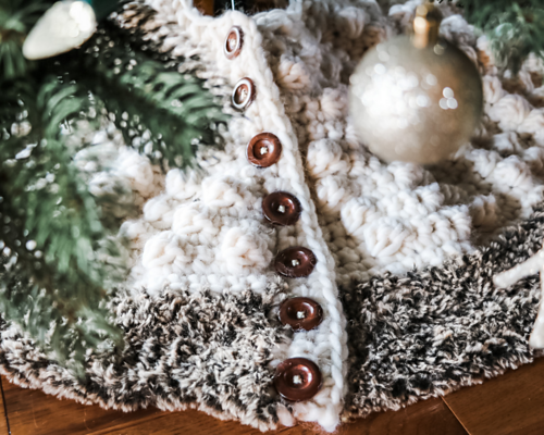 Ravelry: Buttons & Bobbles Tree Skirt pattern by MJ's Off The Hook Designs