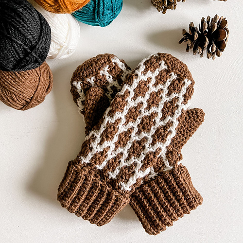 Modish Mosaic Mittens photo 5