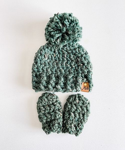 Beginner Bulky Mittens photo 6