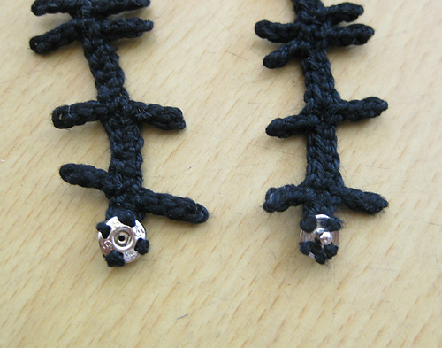 Just Got Stitched-up Halloween Choker photo 7