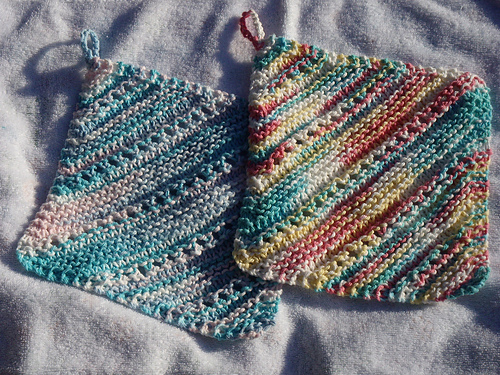 Ravelry: Simple Ridge & Eyelet Dishcloth pattern by Lily Sugar'n Cream ...