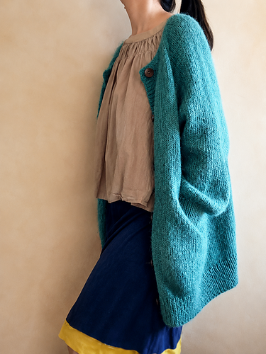Ravelry: UmeGochi Cardigan pattern by Yoko Johnston