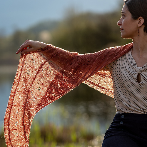 Ravelry Gloria pattern by Mlle Pétronille