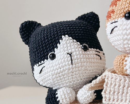 Catloaf i-boxen - MochiCrochi Crochet