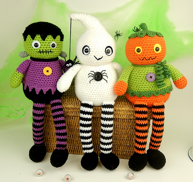 halloween crochet plushies