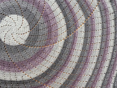 Spin Me Around photo 3