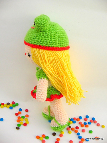 amigurumi frog girl with hat photo 5