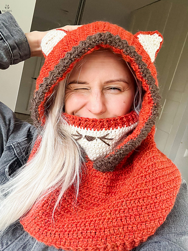 Ravelry: Reed fox hooded cowl pattern by Muki Crafts