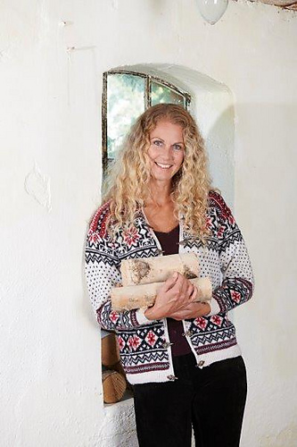 Snøhvitt genser - Monica Vold Larsen