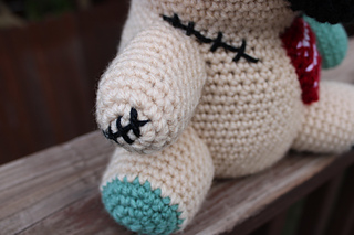 Ravelry: Zombie Pug pattern by Lisa Ferrel