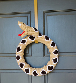 Rattlesnake Wreath pattern