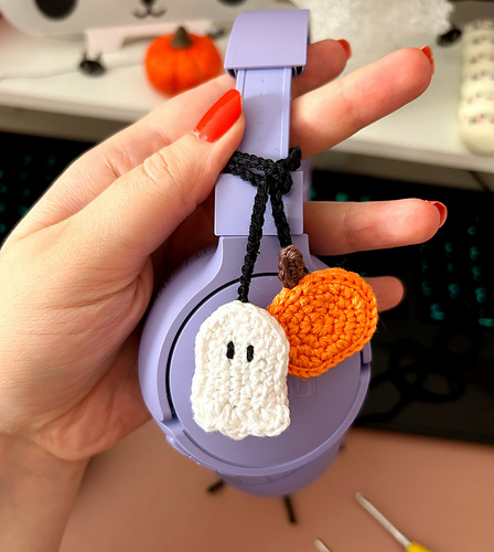 Halloween charm