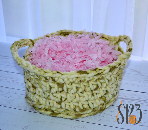 Simple Crochet Basket photo 4