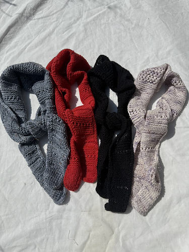 Ravelry: collier scarf pattern by nagomiknitting / nagomi