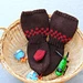Mitts with Checkered Gauntlets pattern 