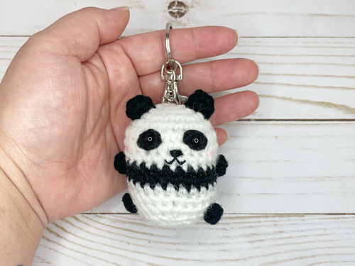 Ravelry: Panda Keychain pattern by Naoko Rodriguez