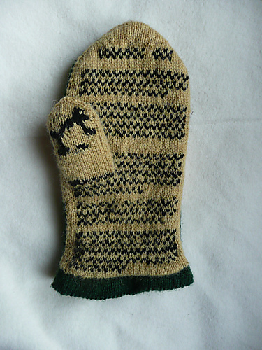 Paperback Mittens photo 2