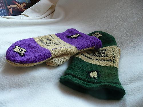 Paperback Mittens photo 3