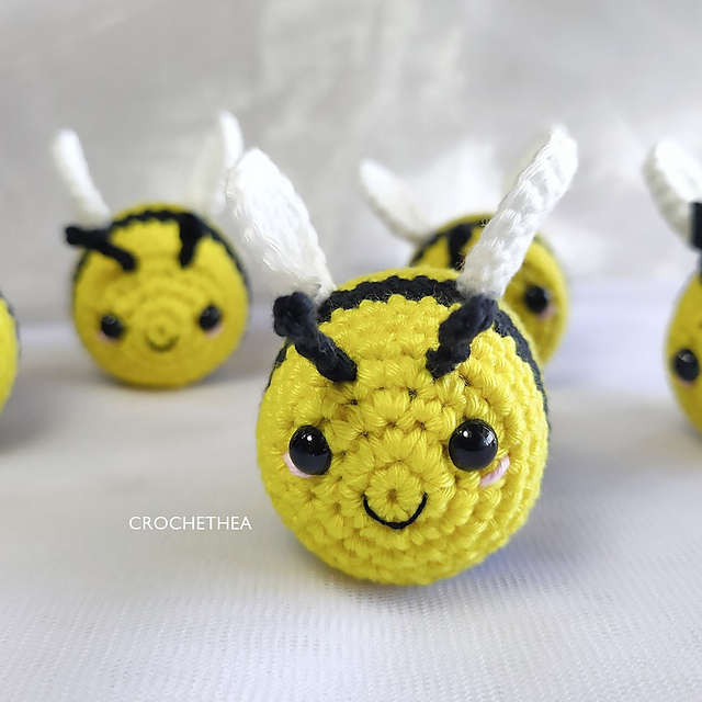 Cute Bee Amigurumi