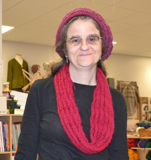 Ravelry: Pleated Eternity Scarf pattern by Naomi Herzfeld