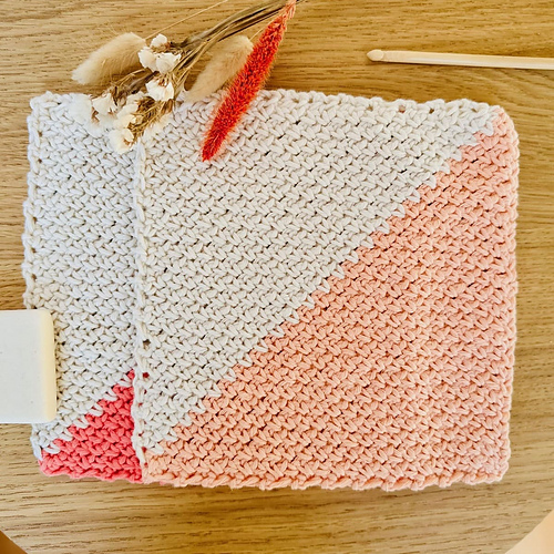 C2C Moss Stitch Washcloth photo 5