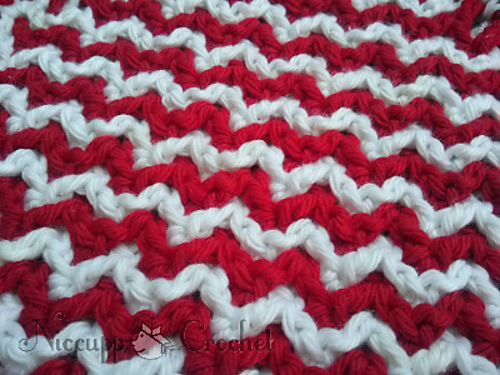 ZigZagging Reversible Hot Pad or Dishcloth photo 6