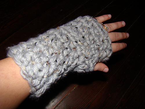 Super Bulky Fingerless Gloves photo 4
