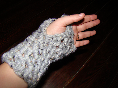 Super Bulky Fingerless Gloves photo 5